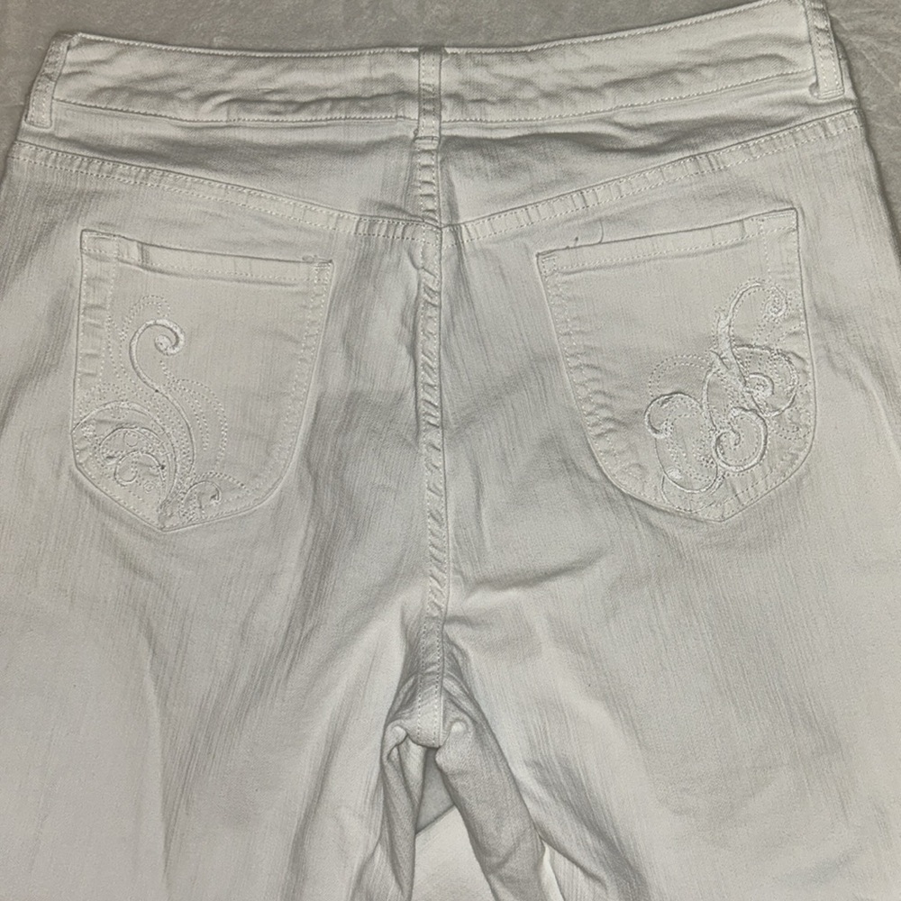 Chico’s Platinum White Jeans Chico’s Size 2.5 (14) - Picture 9 of 10